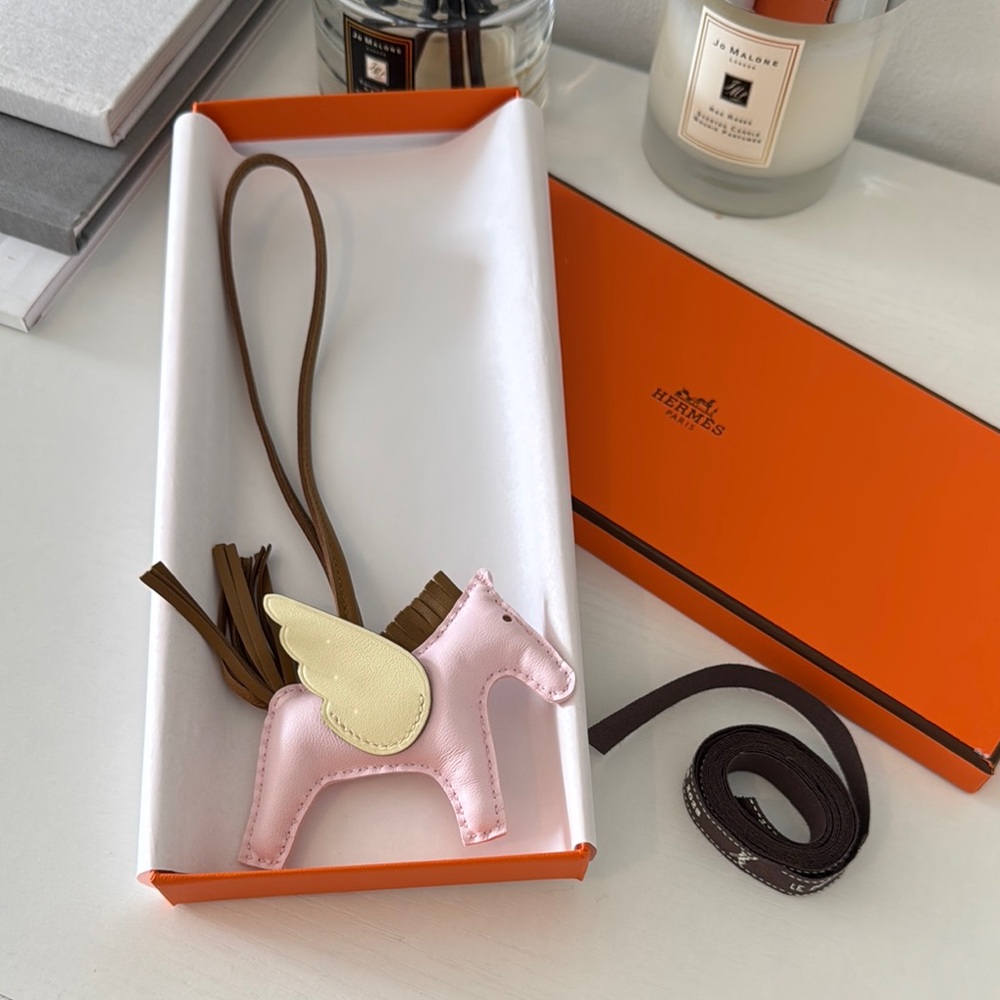 Hermes Rodeo Pegase Pm Milo Lambskin Rose Darling/ Kraft /  Jaune milton